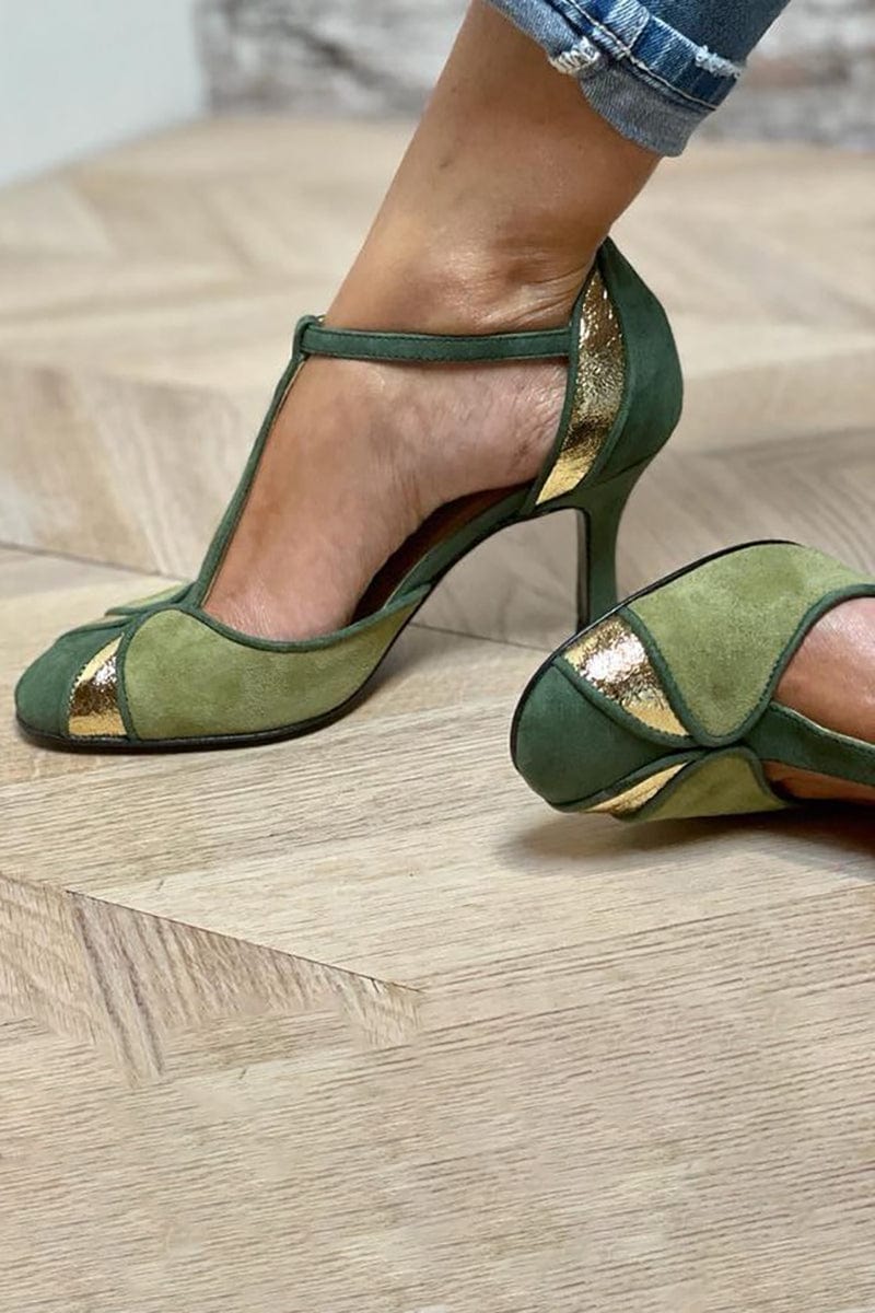 Alona Patchwork Pumps
